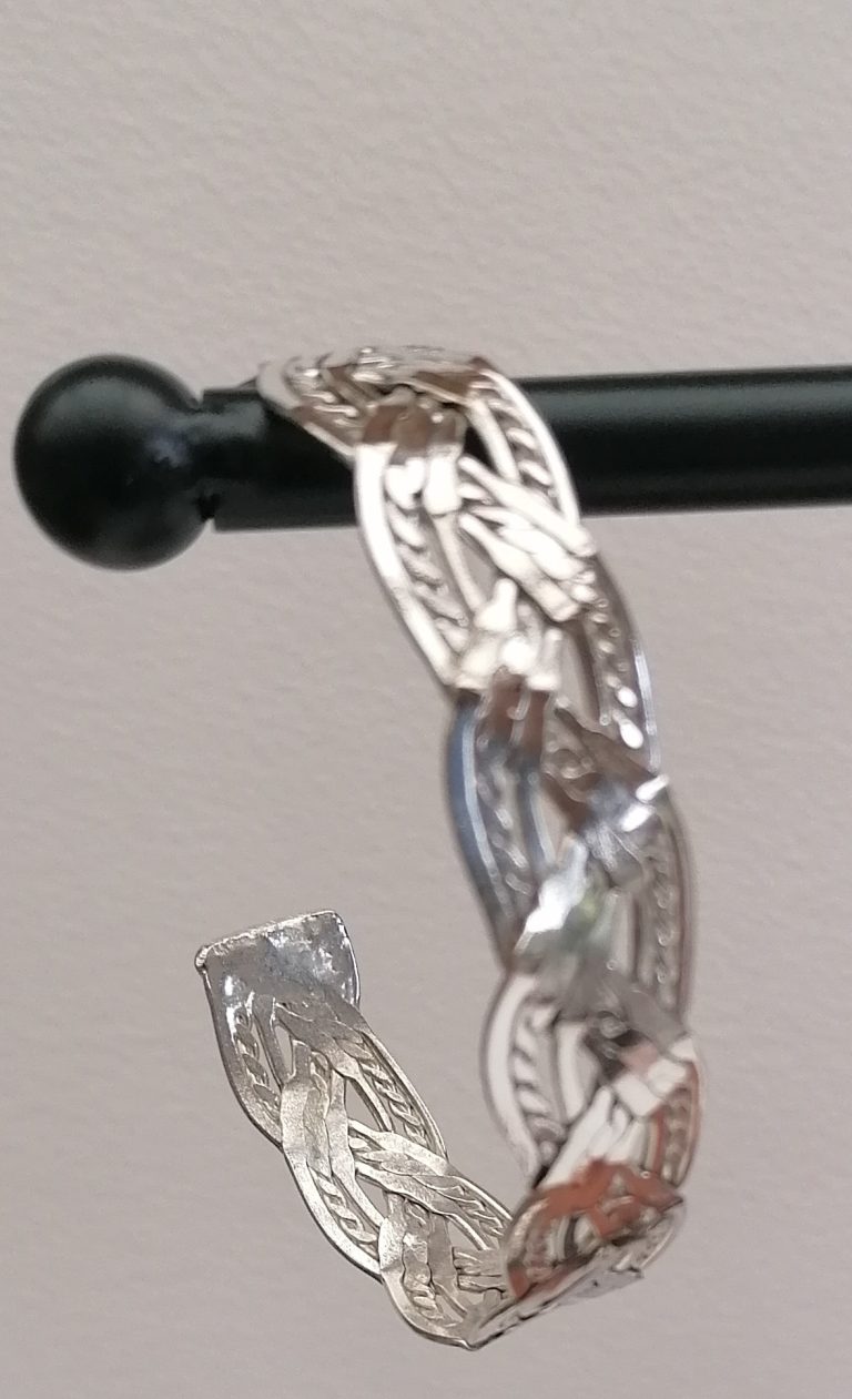 Mexican silver bangle - £17 Mexican silver bangle