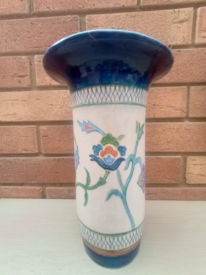 Victorian vibes vase